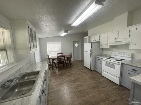 5487 Bluebird St, Milton, FL 32583 photo 5