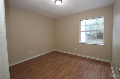 5881 Byrom St, Milton, FL 32570 photo 2
