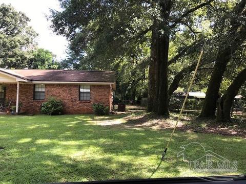 4820 Hawkins Dr, Pace, FL 32571 photo 6