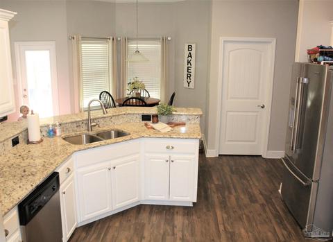 960 Jacobs Way, Cantonment, FL 32533 photo 9