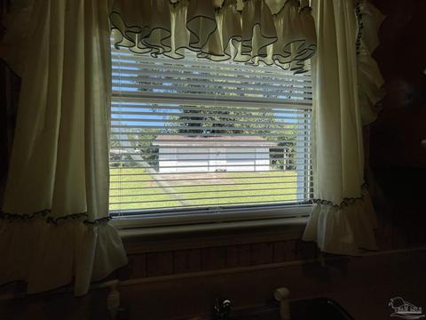 6438 Julia Dr, Milton, FL 32570 photo 6