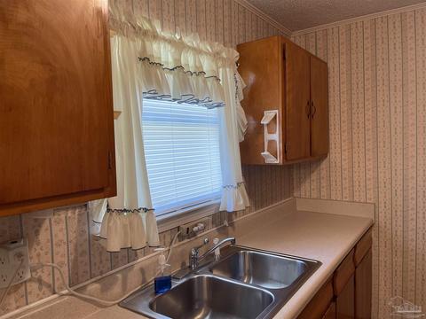 6438 Julia Dr, Milton, FL 32570 photo 10
