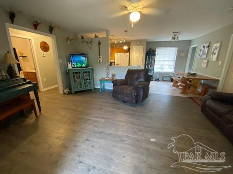 6789 Contentment St, Milton, FL 32583 photo 2