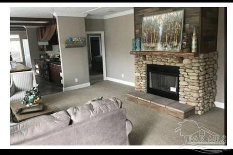 6906 Trammel Dr, Milton, FL 32570 photo 1