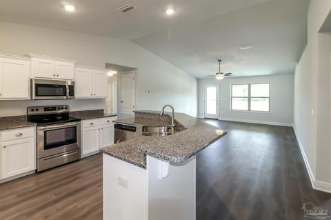 5658 Nevis St, Milton, FL 32570 photo 9