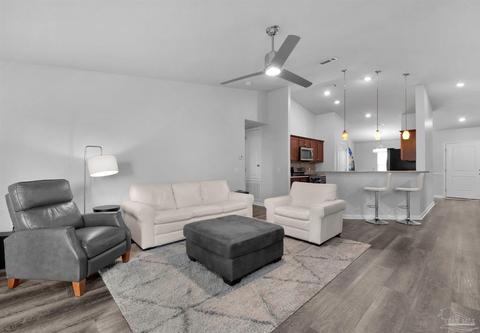 4723 Determination Ct, Milton, FL 32570 photo 9
