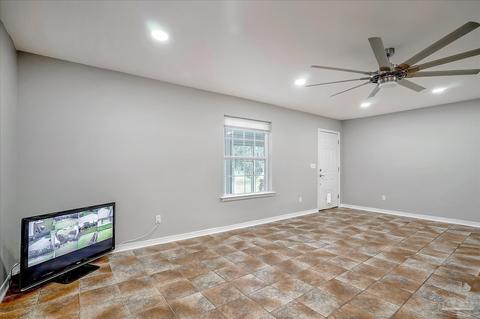5988 Willard Norris Rd, Milton, FL 32570 photo 8