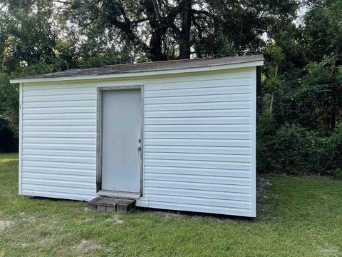 7066 Milton Ct, Milton, FL 32583 photo 13