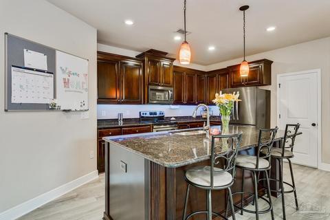 5245 Parkside Dr, Pace, FL 32571 photo 9