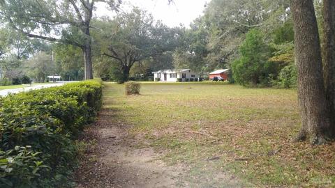 2288 Pompano Rd, Cantonment, FL 32533 photo 4