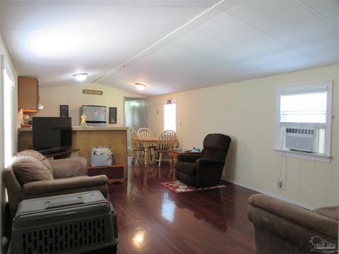 4621 Garllum Dr, Pace, FL 32571 photo 3