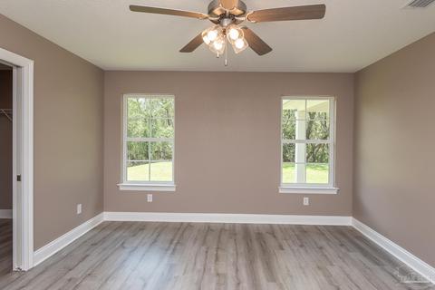 6829 Larriet, Milton, FL 32570 photo 4