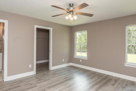 6829 Larriet, Milton, FL 32570 photo 3