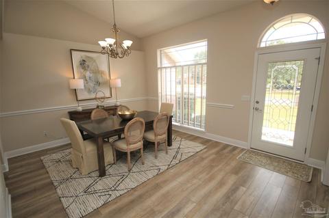 6033 Lancaster Ct, Pace, FL 32571 photo 4