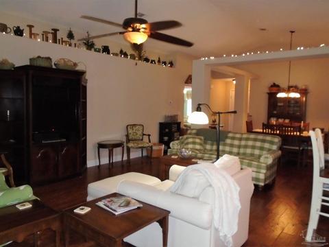 4153 Berry Cir, Pace, FL 32571 photo 7