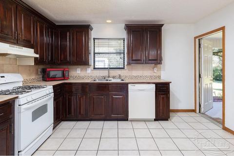 2140 Pompano Rd, Cantonment, FL 32533 photo 9