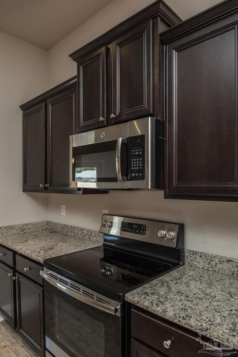 4625 Dupont Cir, Pace, FL 32571 photo 12