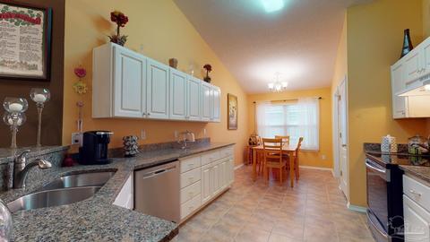 693 Hanley Downs Dr, Cantonment, FL 32533 photo 17