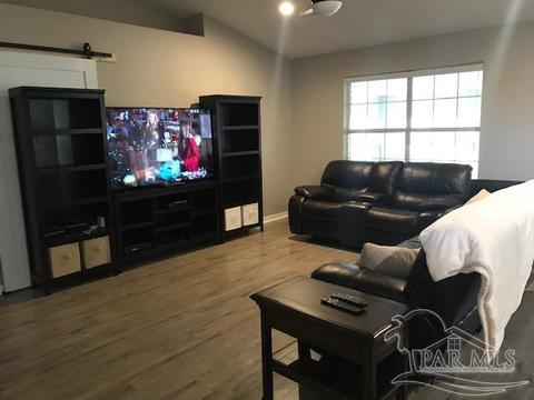 5204 Rosewood Creek Dr, Pace, FL 32571 photo 3
