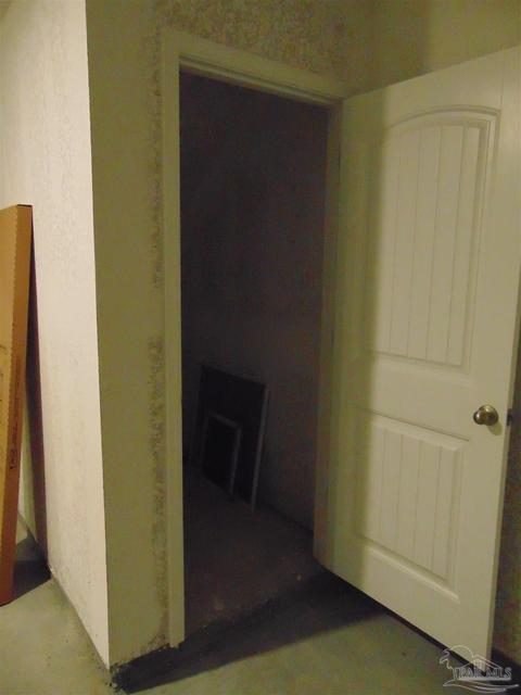 4375 Village Oak Ln, Pace, FL 32571 photo 9