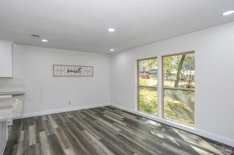 5294 Marks Pl, Milton, FL 32570 photo 7