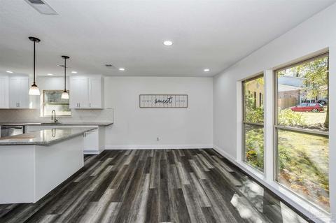 5294 Marks Pl, Milton, FL 32570 photo 6
