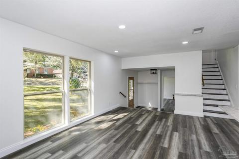 5294 Marks Pl, Milton, FL 32570 photo 14