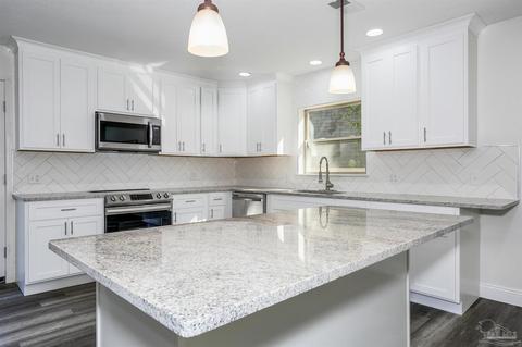 5294 Marks Pl, Milton, FL 32570 photo 9