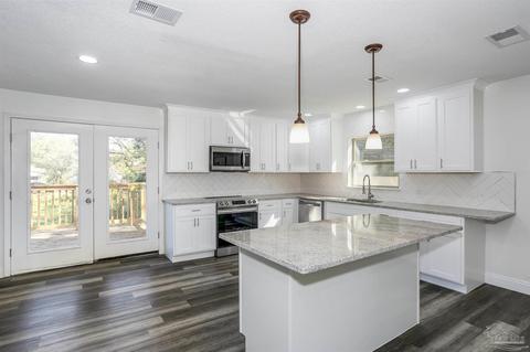 5294 Marks Pl, Milton, FL 32570 photo 8