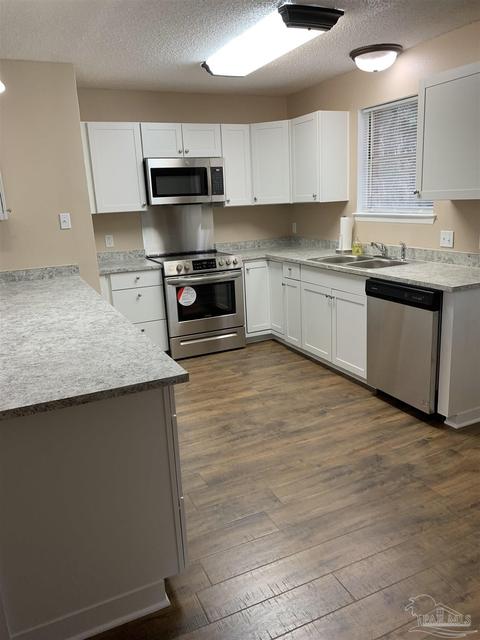 5430 Jenny Cir, Pace, FL 32571 photo 8