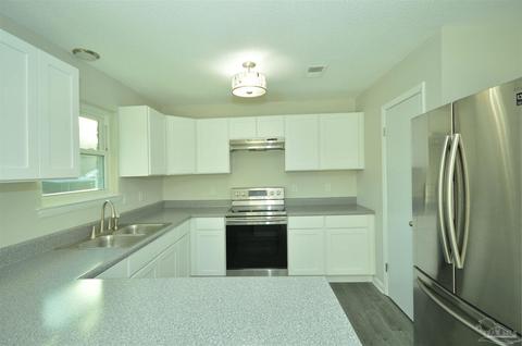 8337 Edith Ave, Milton, FL 32570 photo 10