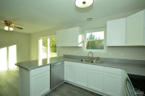 8337 Edith Ave, Milton, FL 32570 photo 11