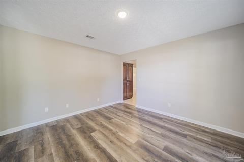 379 Tara Rd, Cantonment, FL 32533 photo 7