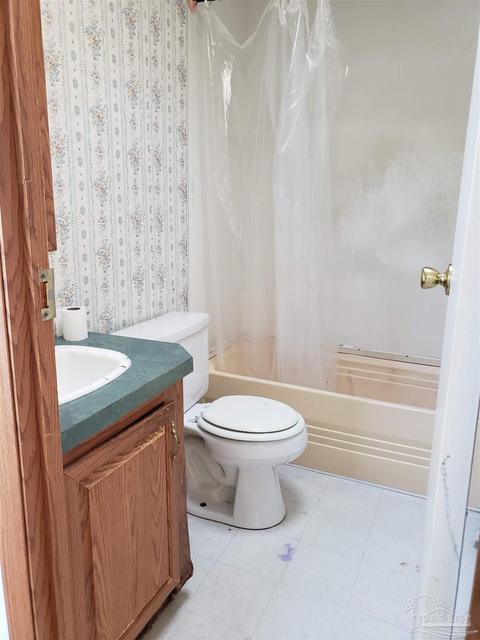 4337 Sablan Ln, Milton, FL 32583 photo 9