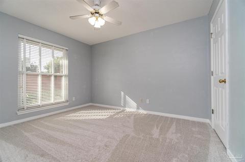 4604 Magnolia Hill Ct, Pace, FL 32571 photo 4