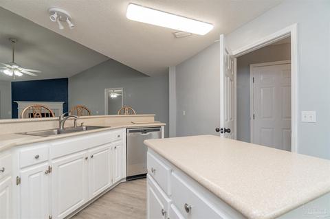 4604 Magnolia Hill Ct, Pace, FL 32571 photo 12