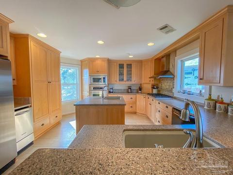 7804 Petersen Pt Rd, Milton, FL 32583 photo 8