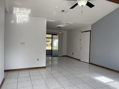 205 W Walker Cir, Crestview, FL 32539 photo 6