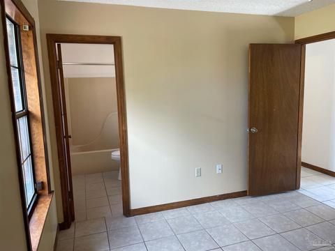 205 W Walker Cir, Crestview, FL 32539 photo 25