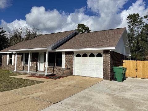 205 W Walker Cir, Crestview, FL 32539 photo 4