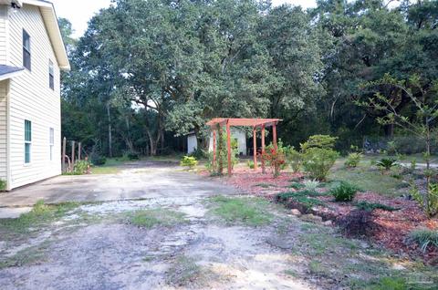 4570 Oak Forest Dr, Milton, FL 32583 photo 9