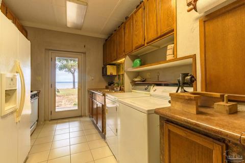 617 S Garcon Point Rd, Milton, FL 32583 photo 7