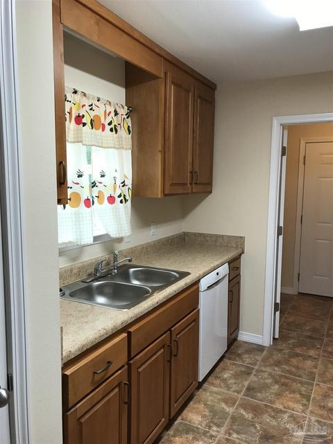 5526 Inwood Dr, Pace, FL 32571 photo 8