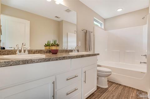 5598 Riviera Dr, Milton, FL 32583 photo 17