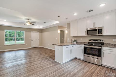 5598 Riviera Dr, Milton, FL 32583 photo 1