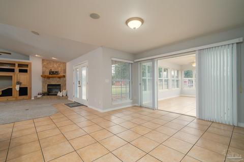 4805 Douglas Dr, Milton, FL 32583 photo 18