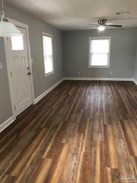 6449 Cedar St, Milton, FL 32570 photo 7