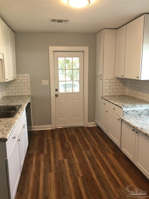 6449 Cedar St, Milton, FL 32570 photo 11