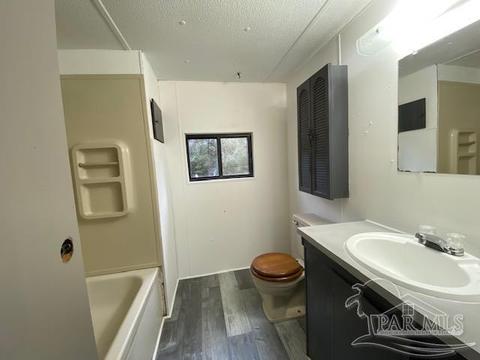 5702 Sunray St, Milton, FL 32570 photo 8