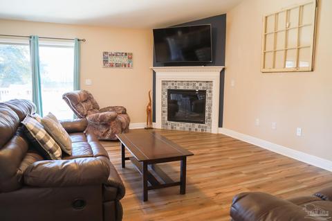4875 Kolb Rd, Milton, FL 32570 photo 4